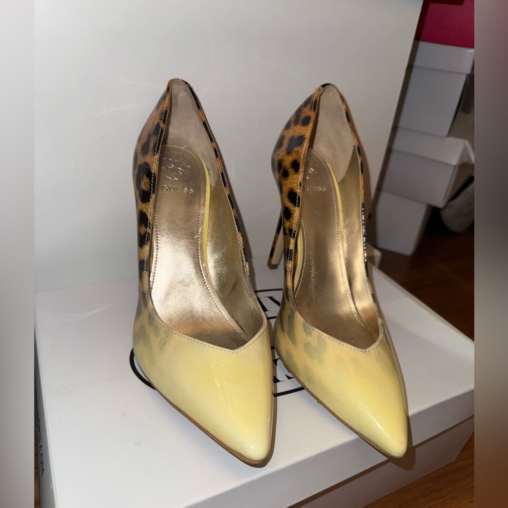 Pointed Toe Guess Heels